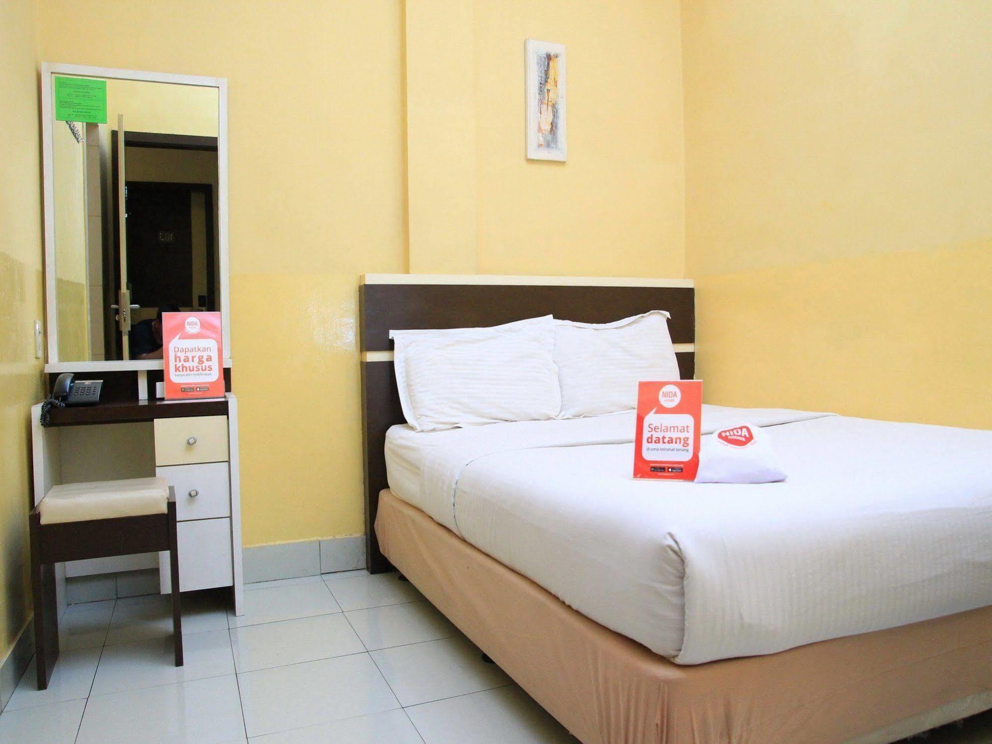 Wisma Sederhana Mitra Reddoorz Medan Exterior foto