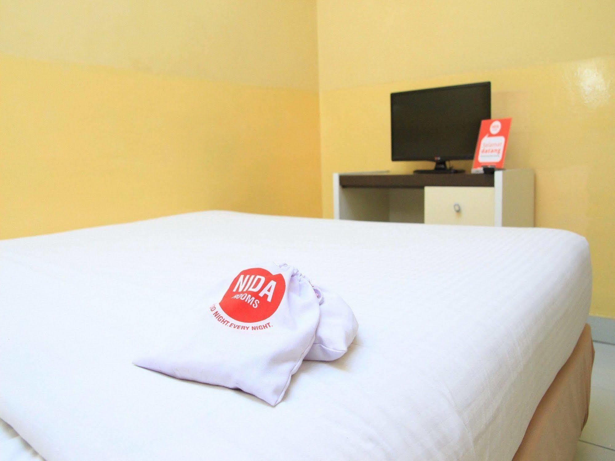 Wisma Sederhana Mitra Reddoorz Medan Exterior foto