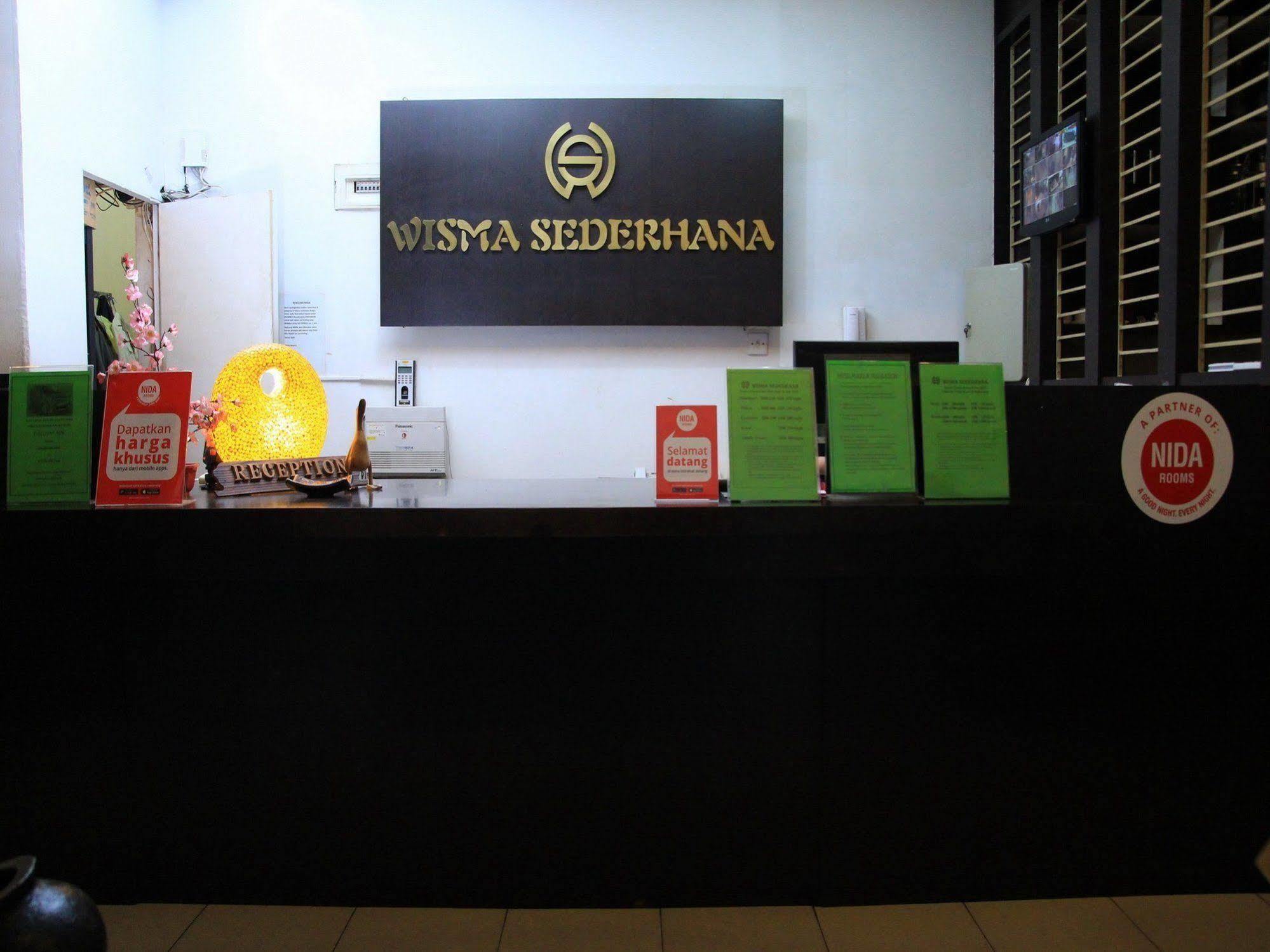 Wisma Sederhana Mitra Reddoorz Medan Exterior foto